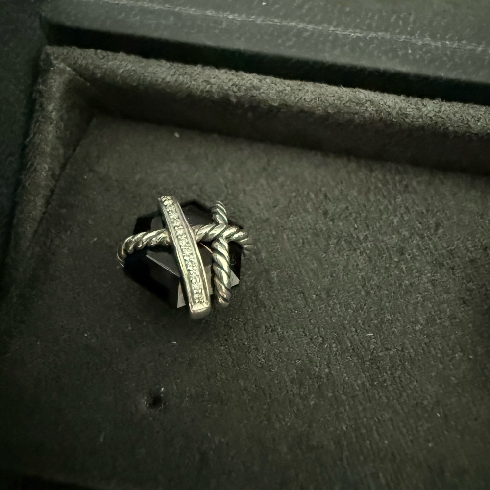 David Yurman Elegant Silver and Black Women’s Earrings